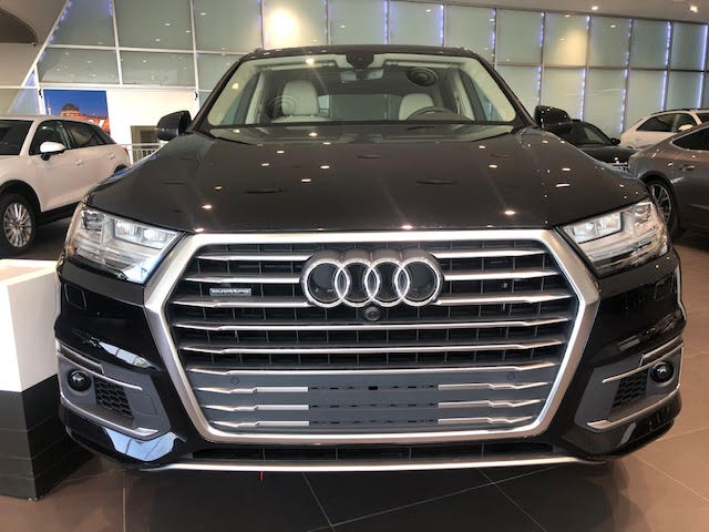 אאודי Q7 ETRON QUATTRO