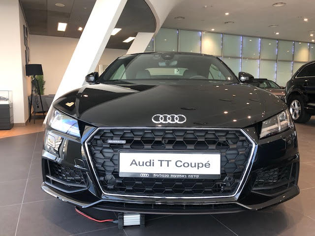 אאודי TT COUPE 40