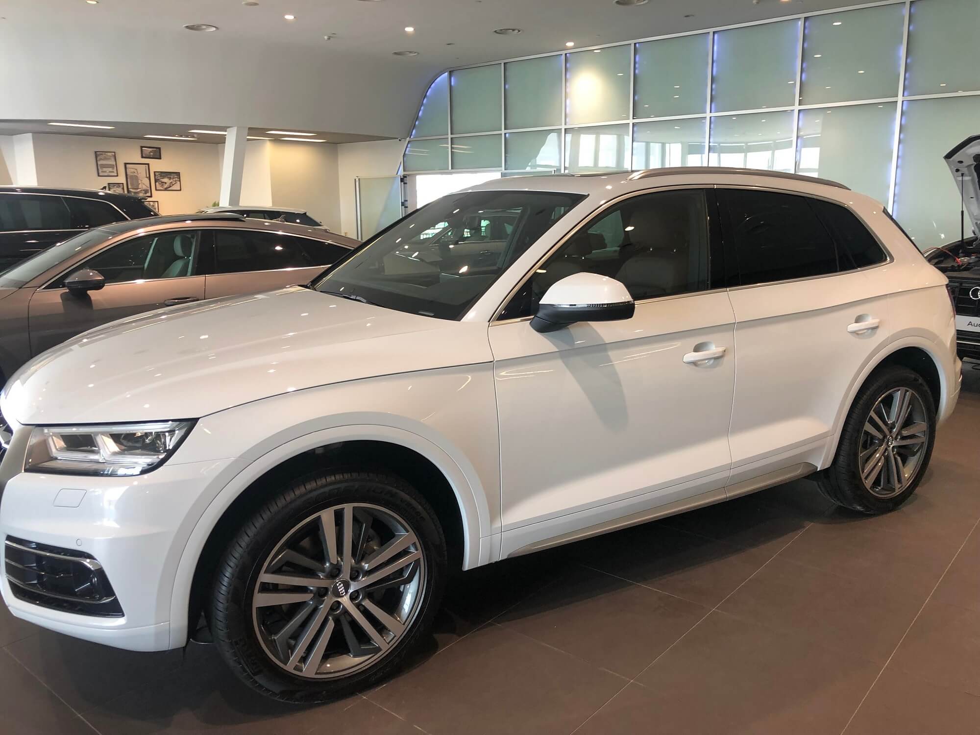 אאודי Q5 DESIGN 40 TDI